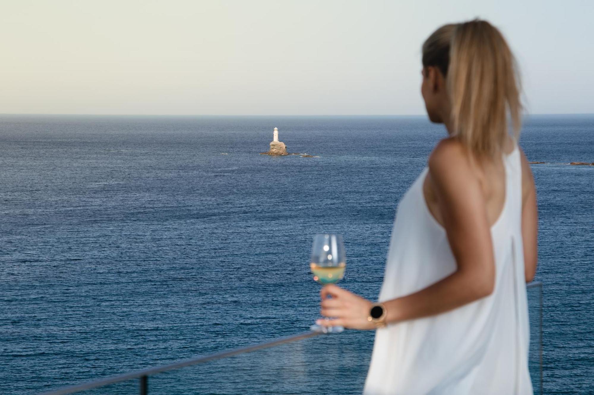 Golden Vista, Beachfront Suites By Explore Andros Екстериор снимка