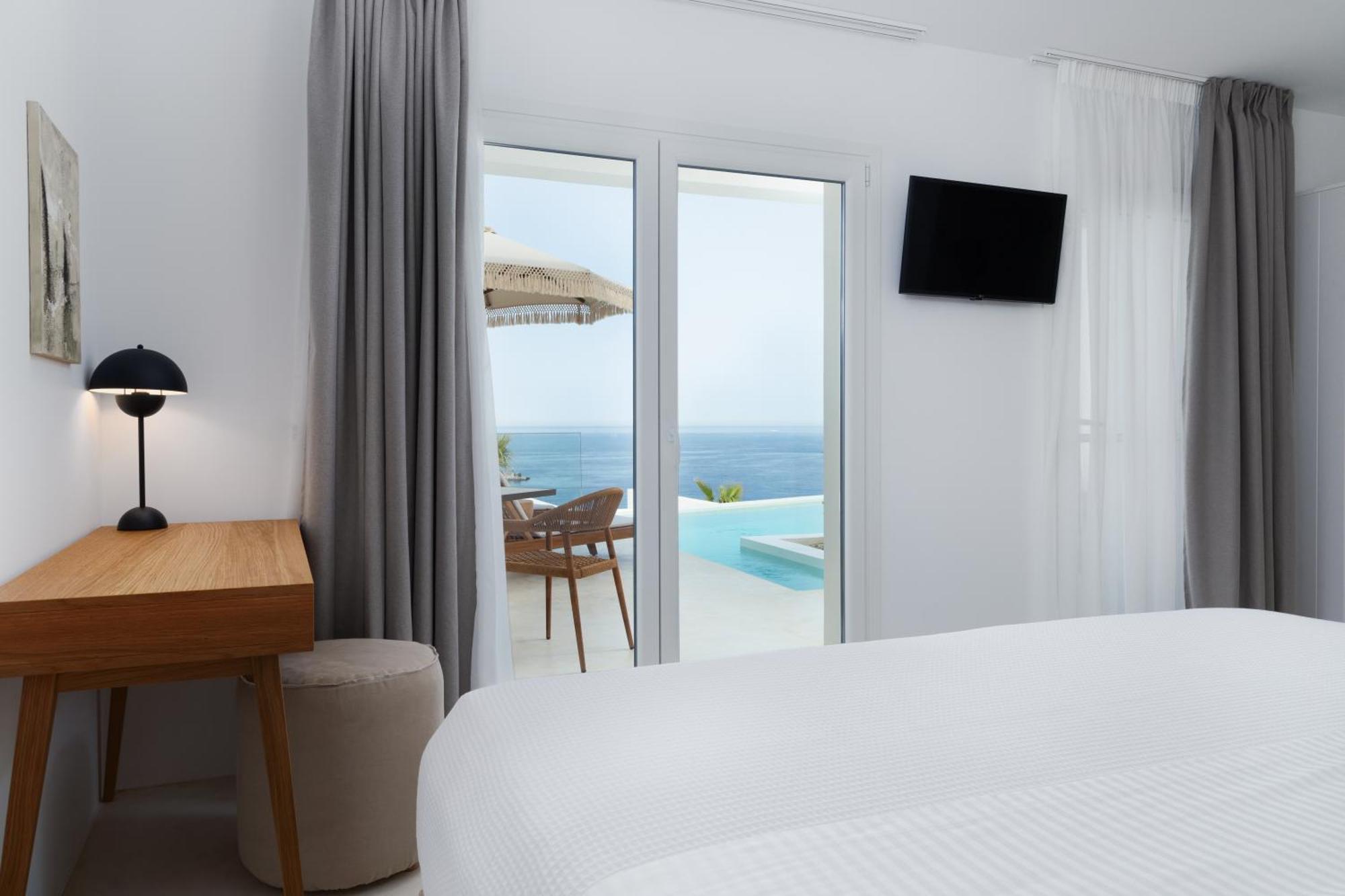 Golden Vista, Beachfront Suites By Explore Andros Екстериор снимка