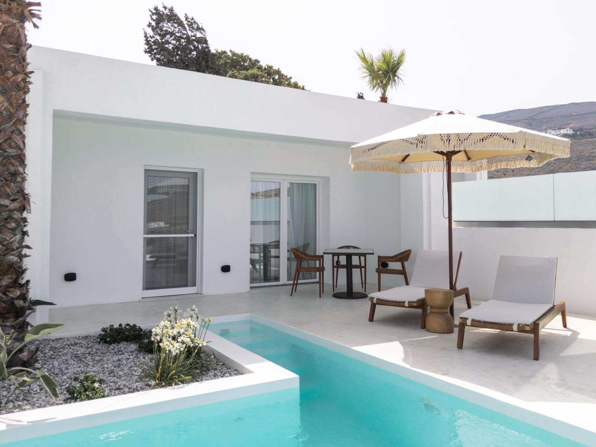 Golden Vista, Beachfront Suites By Explore Andros Екстериор снимка